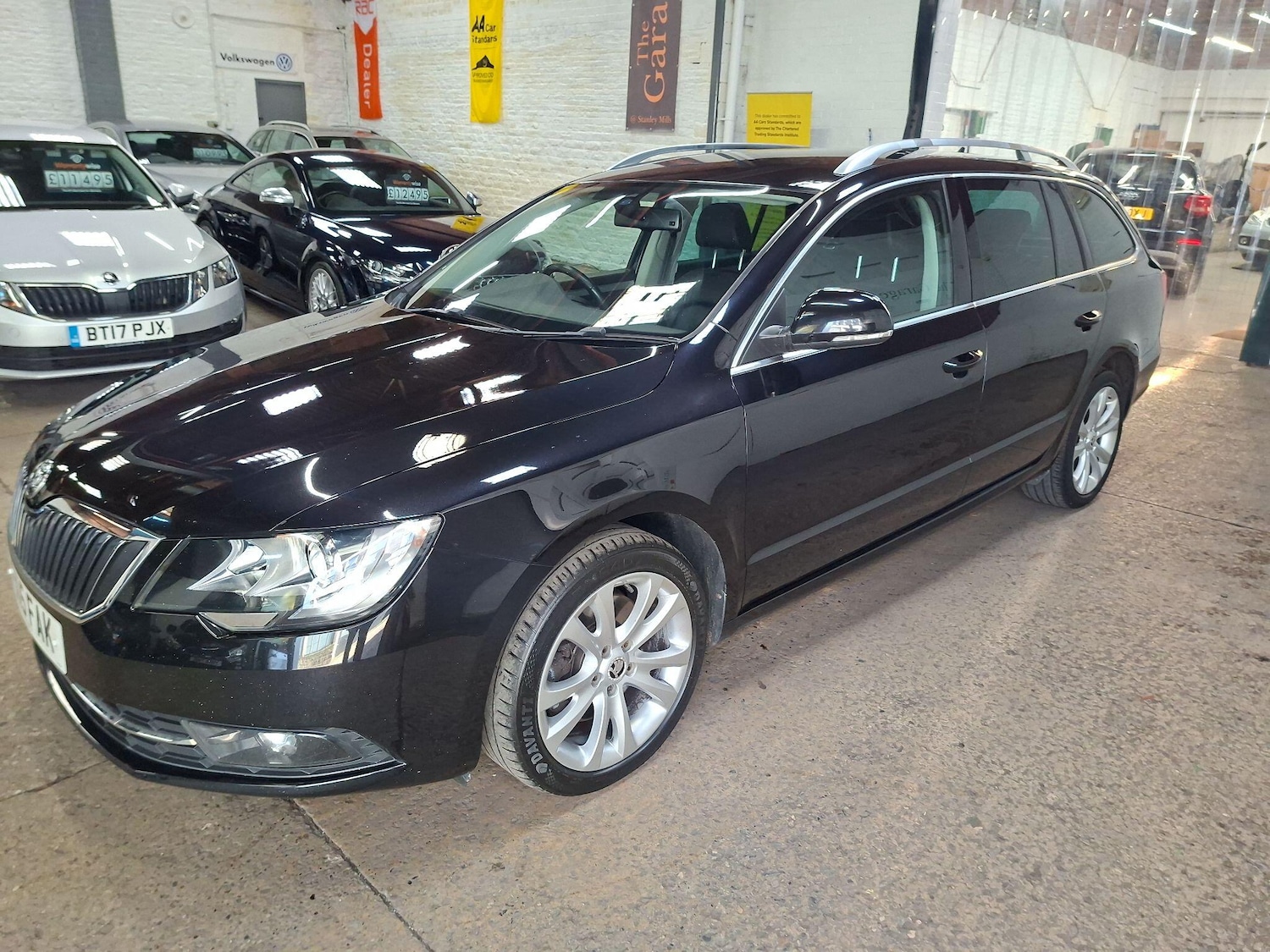 Used Skoda Superb 2015 for sale - 77740176: Photo 2