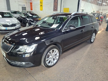 Used Skoda Superb 2015 for sale - 77740176: Photo
