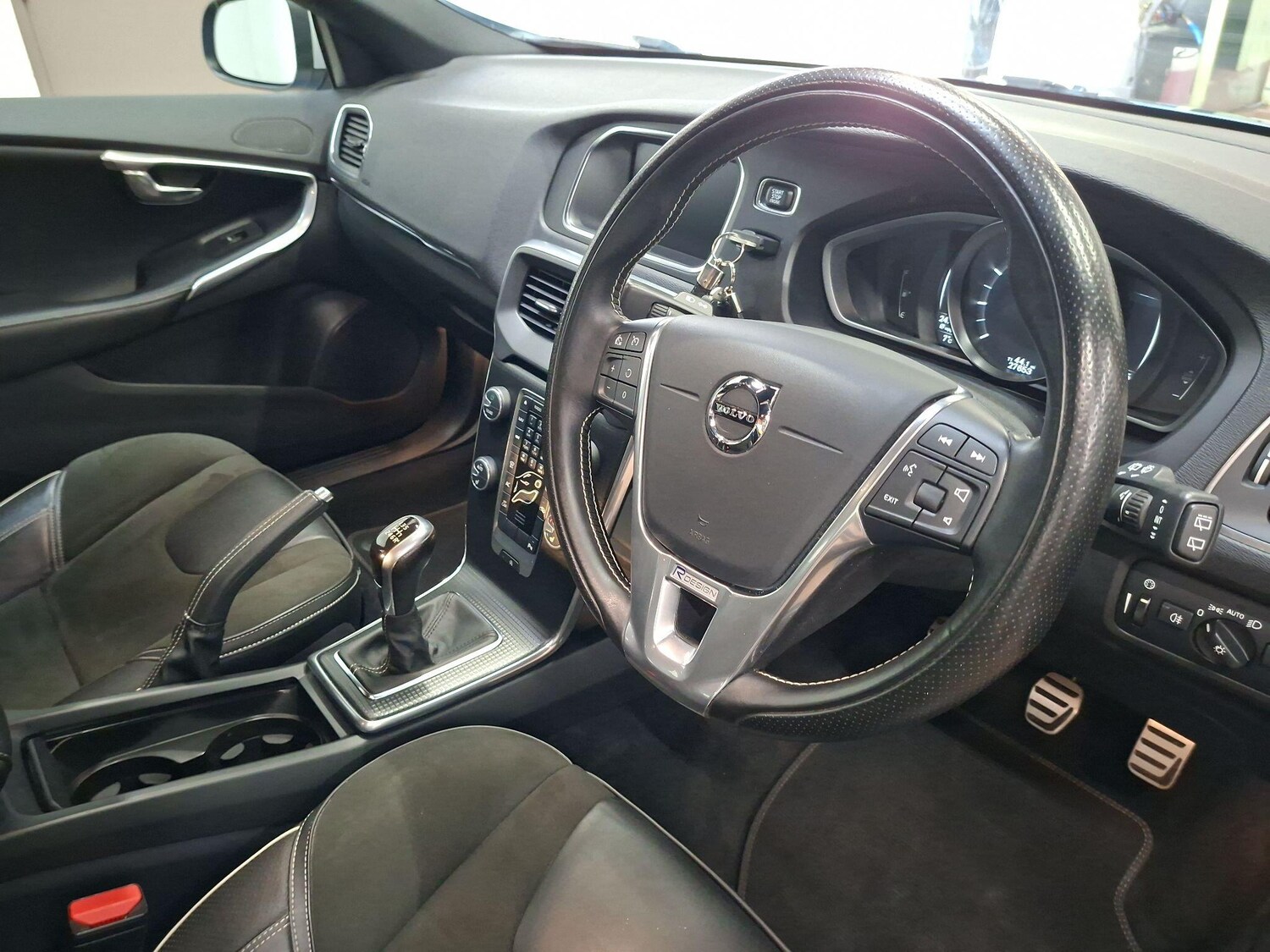 Used Volvo V40 2016 for sale - 77576538: Photo 12