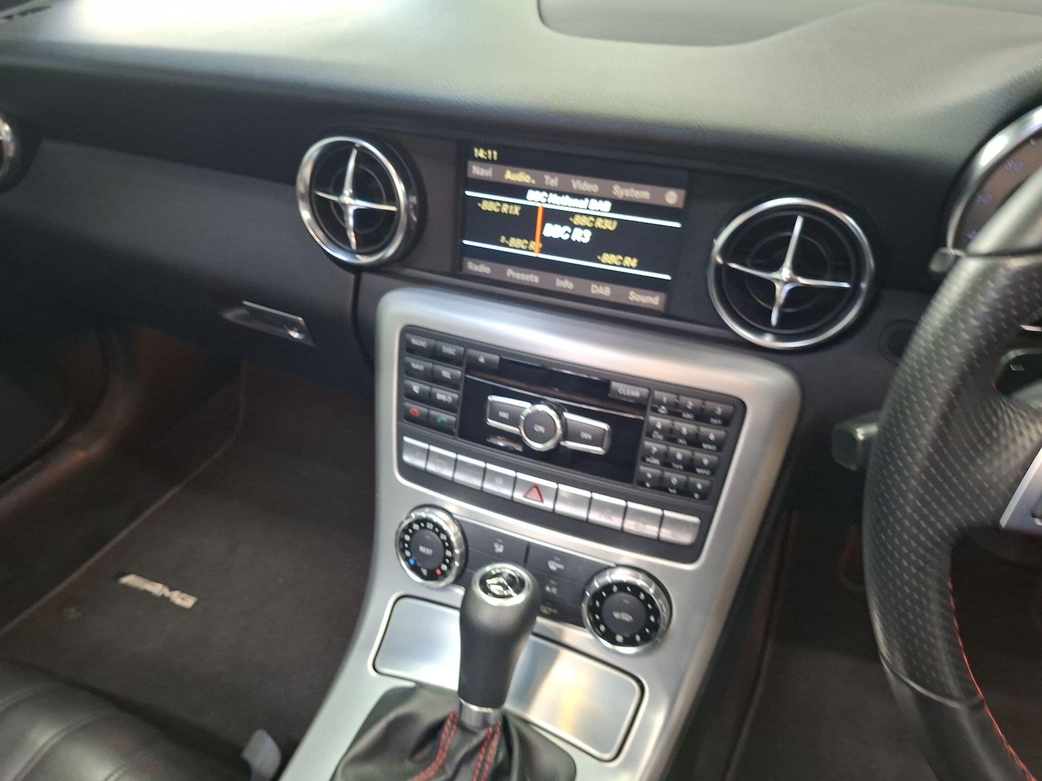 Used Mercedes-Benz SLK 2011 for sale - 77224107: Photo 17