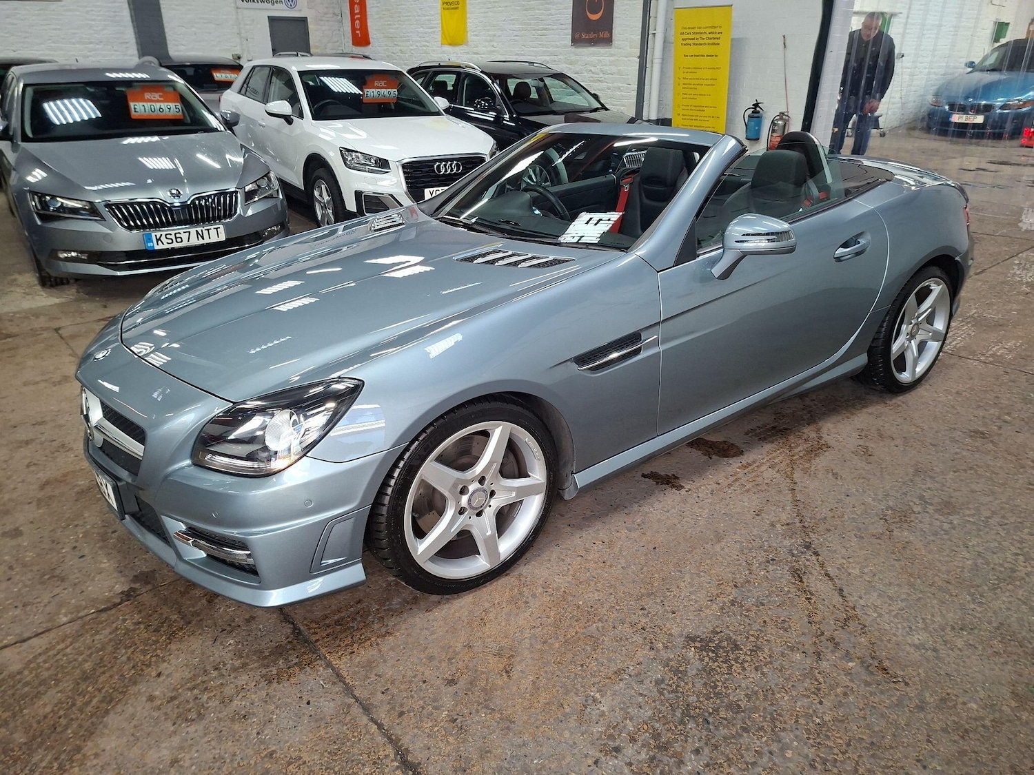 Used Mercedes-Benz SLK 2011 for sale - 77224107: Photo 3