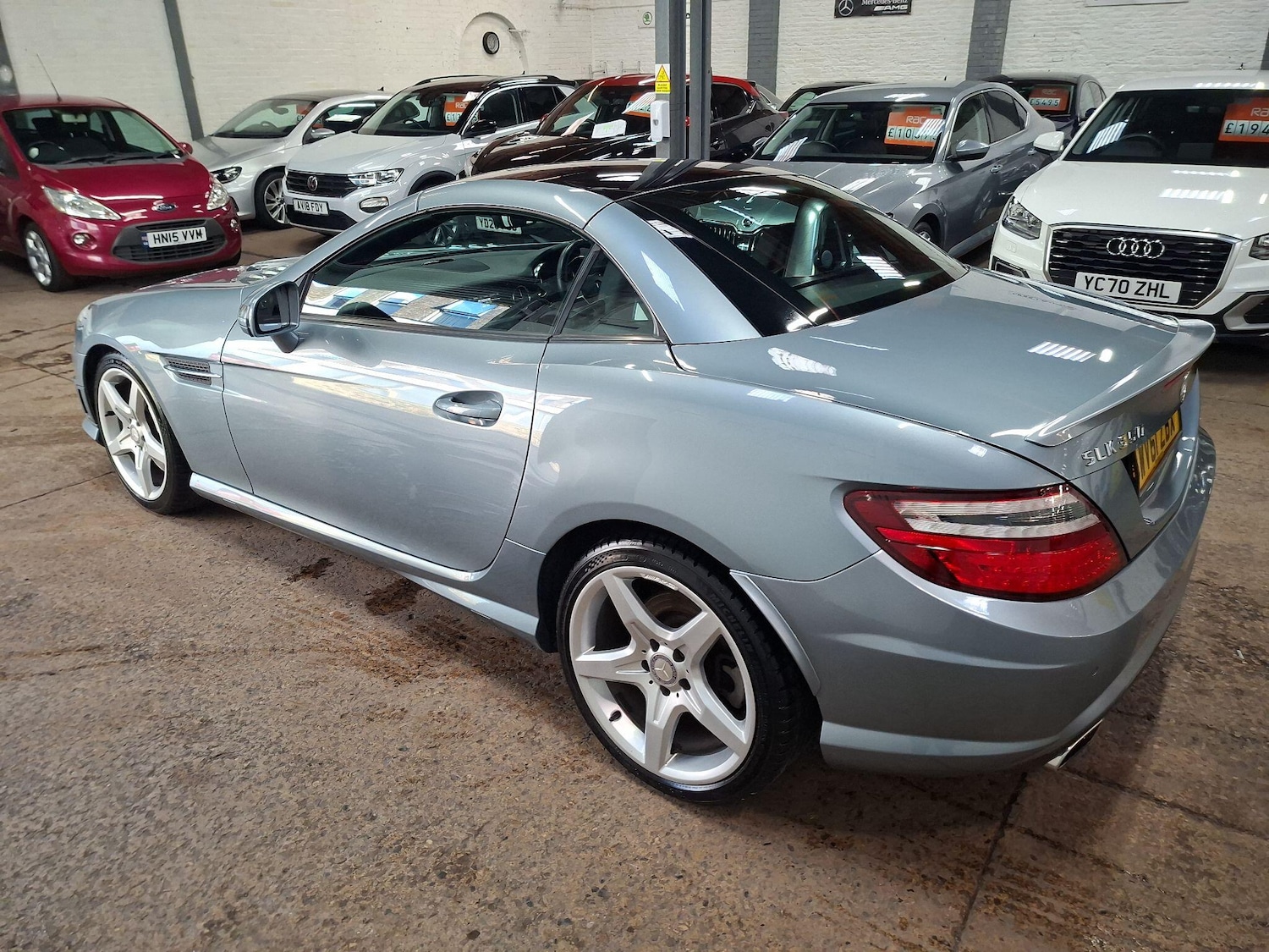 Used Mercedes-Benz SLK 2011 for sale - 77224107: Photo 8