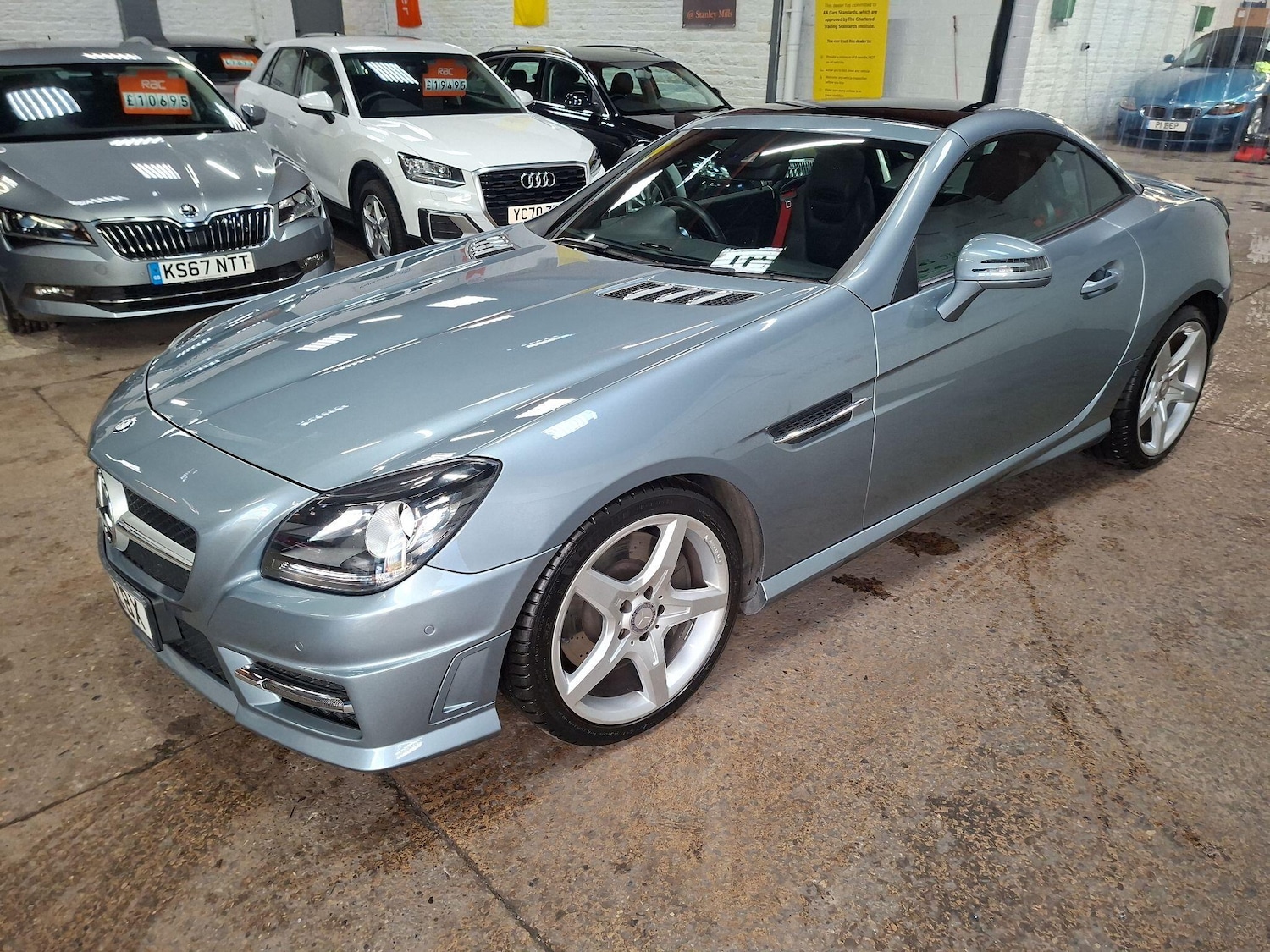 Used Mercedes-Benz SLK 2011 for sale - 77224107: Photo 9