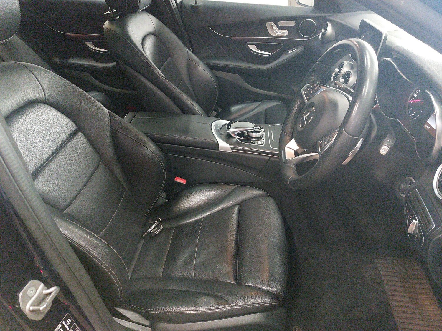 Used Mercedes-Benz C Class 2016 for sale - 76563606: Photo 14