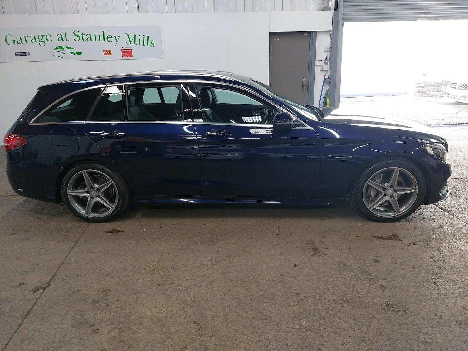 Used Mercedes-Benz C Class 2016 for sale - 76563606: Photo 5