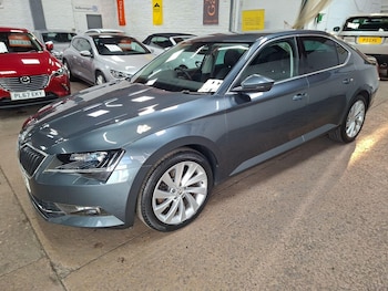 Used Skoda Superb 2017 for sale - 76563594: Photo