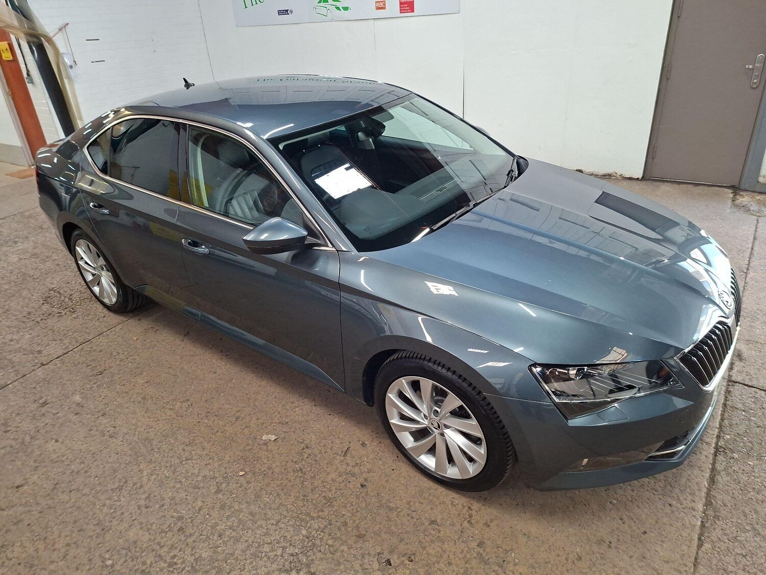 Used Skoda Superb 2017 for sale - 76563594: Photo 6