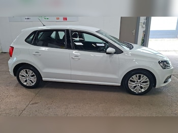 Used Volkswagen Polo 2016 for sale - 79566828: Photo
