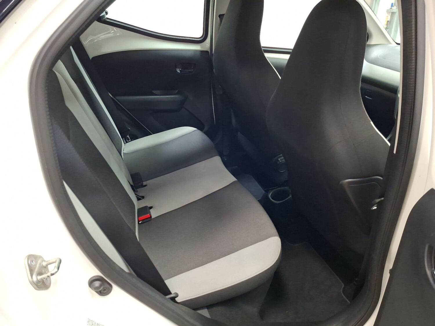 Used Toyota AYGO 2017 for sale - 76563601: Photo 11