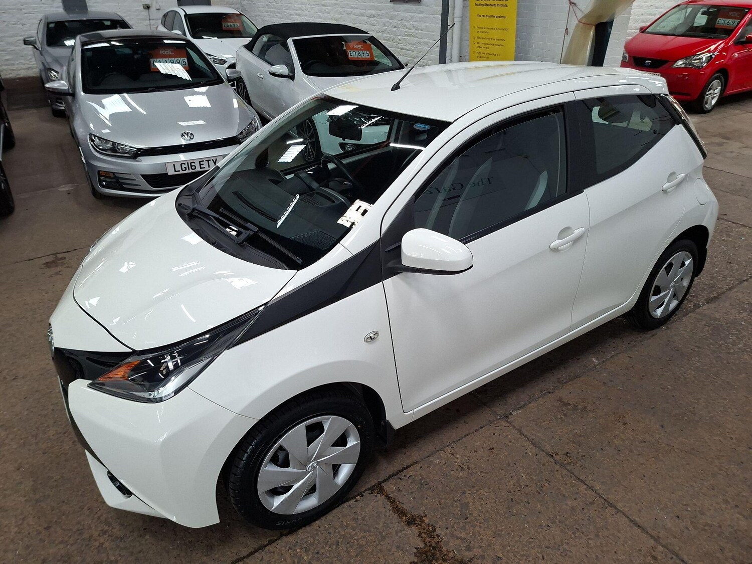 Used Toyota AYGO 2017 for sale - 76563601: Photo 14