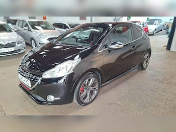 Used Peugeot 208 2015 for sale - 79747971: Photo