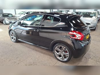 Used Peugeot 208 2015 for sale - 79747971: Photo