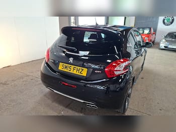 Used Peugeot 208 2015 for sale - 79747971: Photo