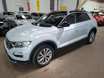 Used Volkswagen T-Roc 2018 for sale - 78179041: Photo