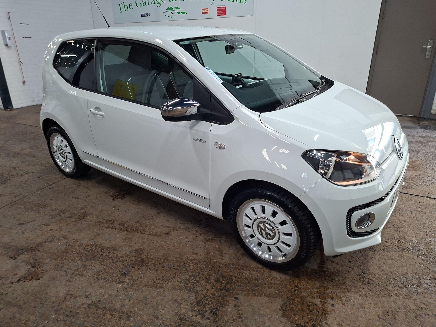 Used Volkswagen up! 2012 for sale - 76901625: Photo 3