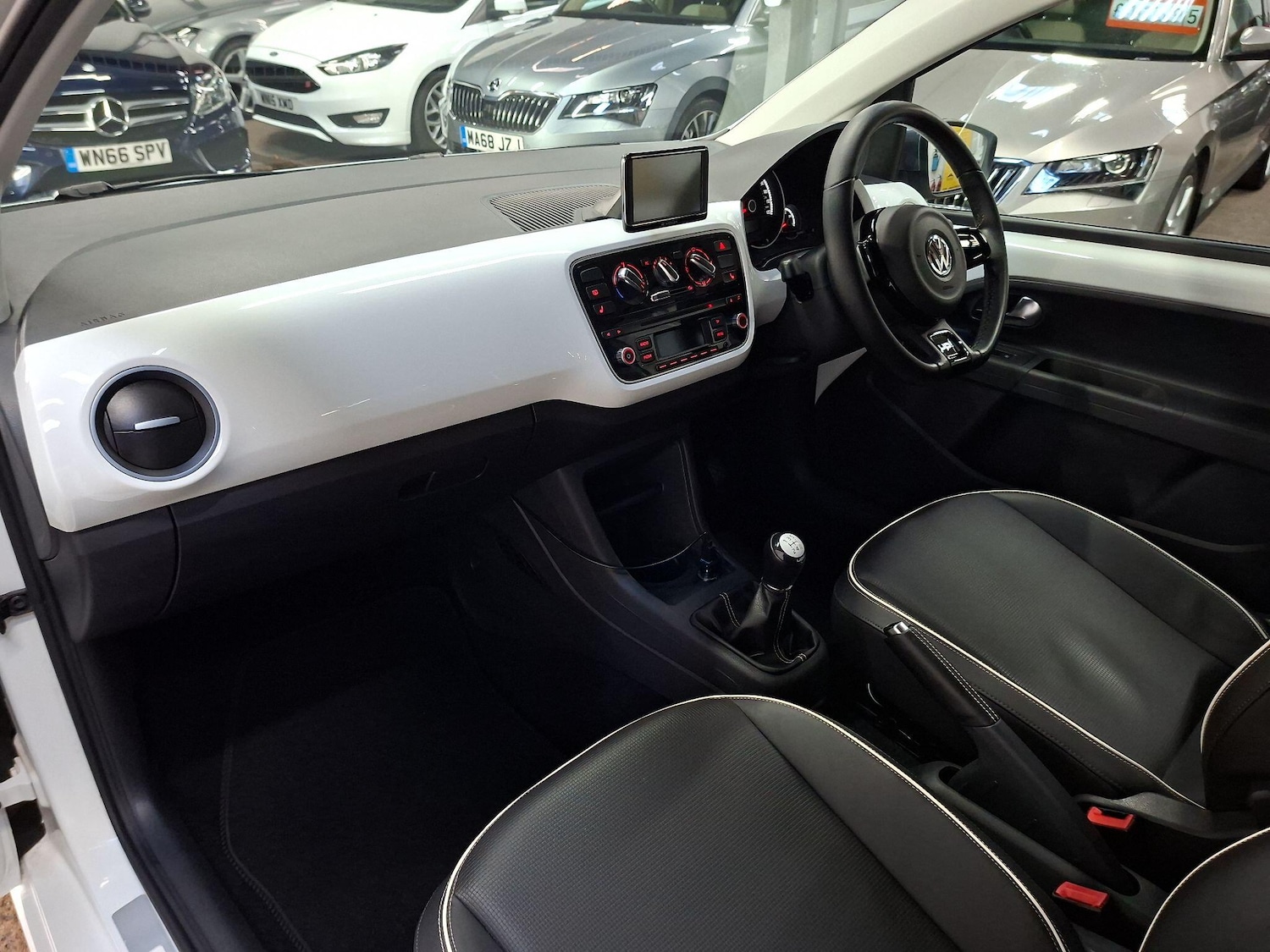 Used Volkswagen up! 2012 for sale - 76901625: Photo 9