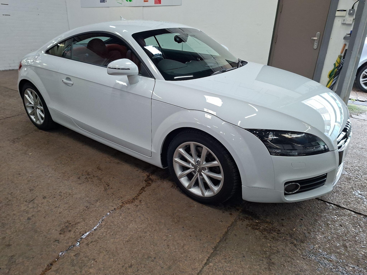 Used Audi TT 2013 for sale - 76563608: Photo 3
