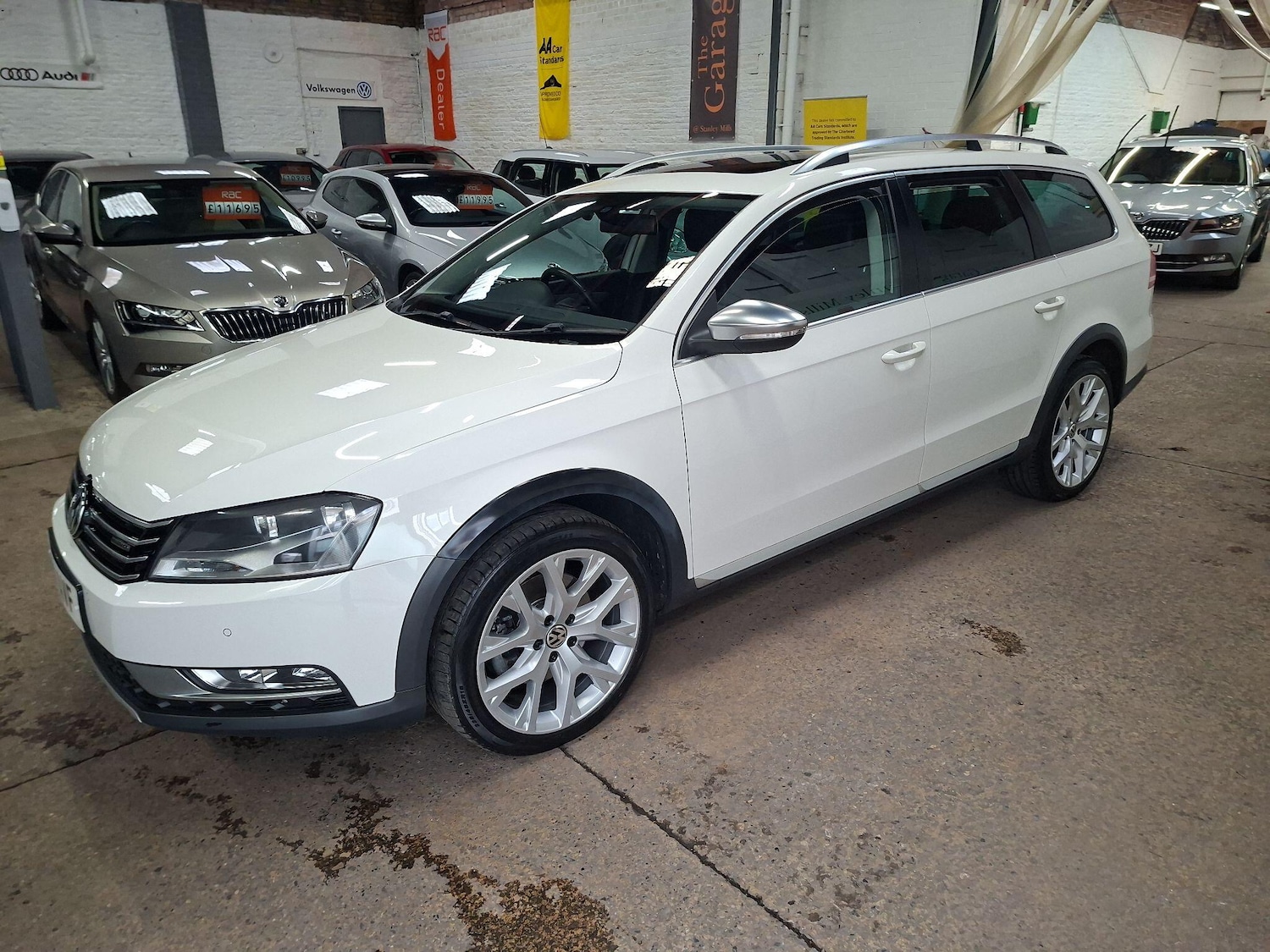 Used Volkswagen Passat 2014 for sale - 76635888: Photo 1