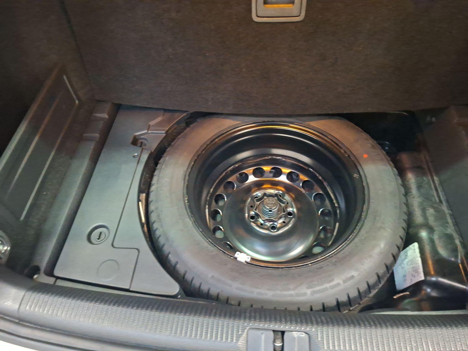 Used Volkswagen Passat 2014 for sale - 76635888: Photo 8