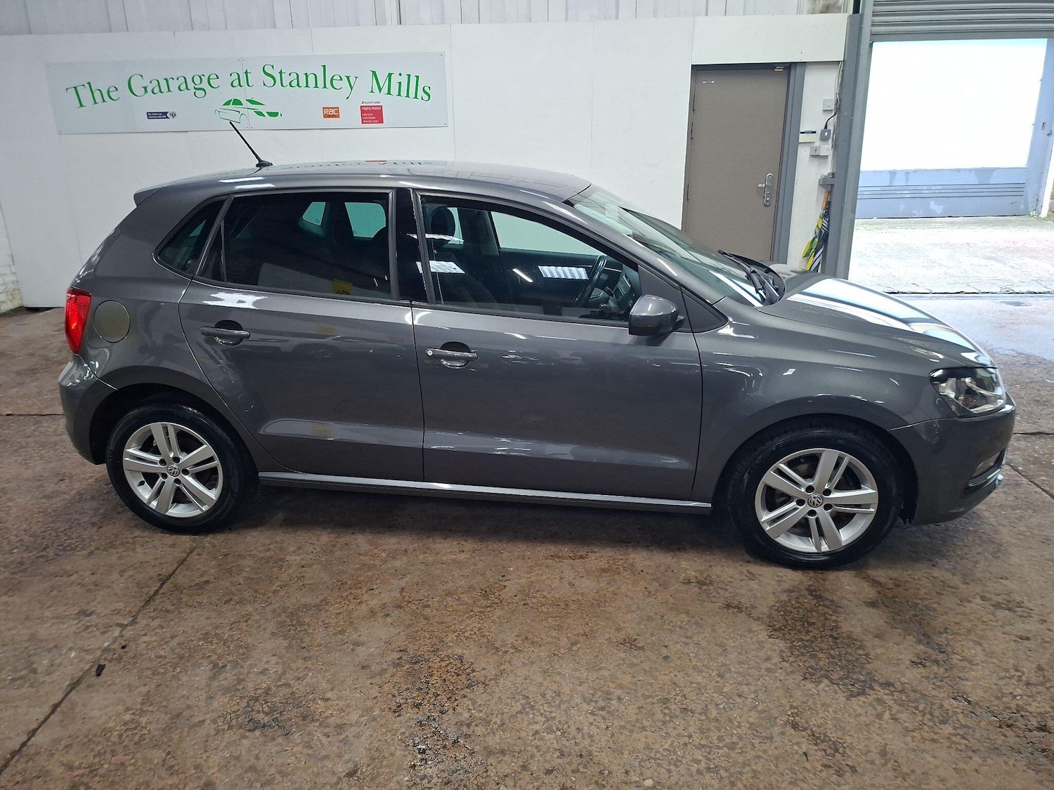 Used Volkswagen Polo 2016 for sale - 77526267: Photo 2