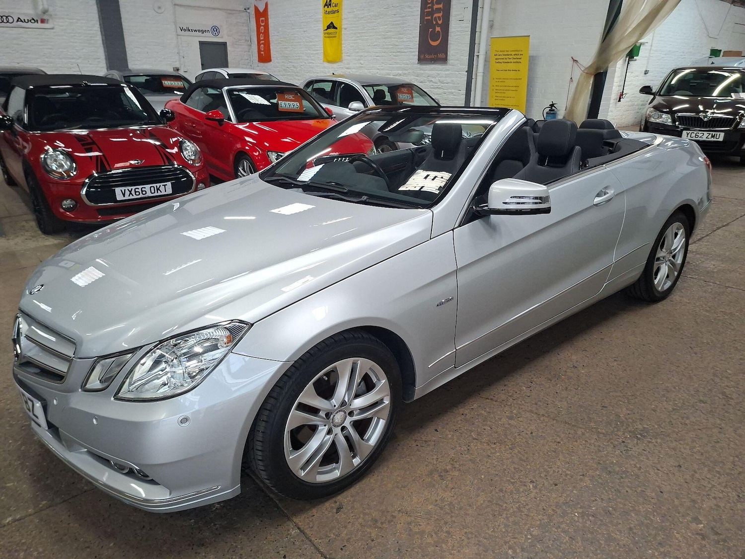 Used Mercedes-Benz E Class 2010 for sale - 76563585: Photo 1