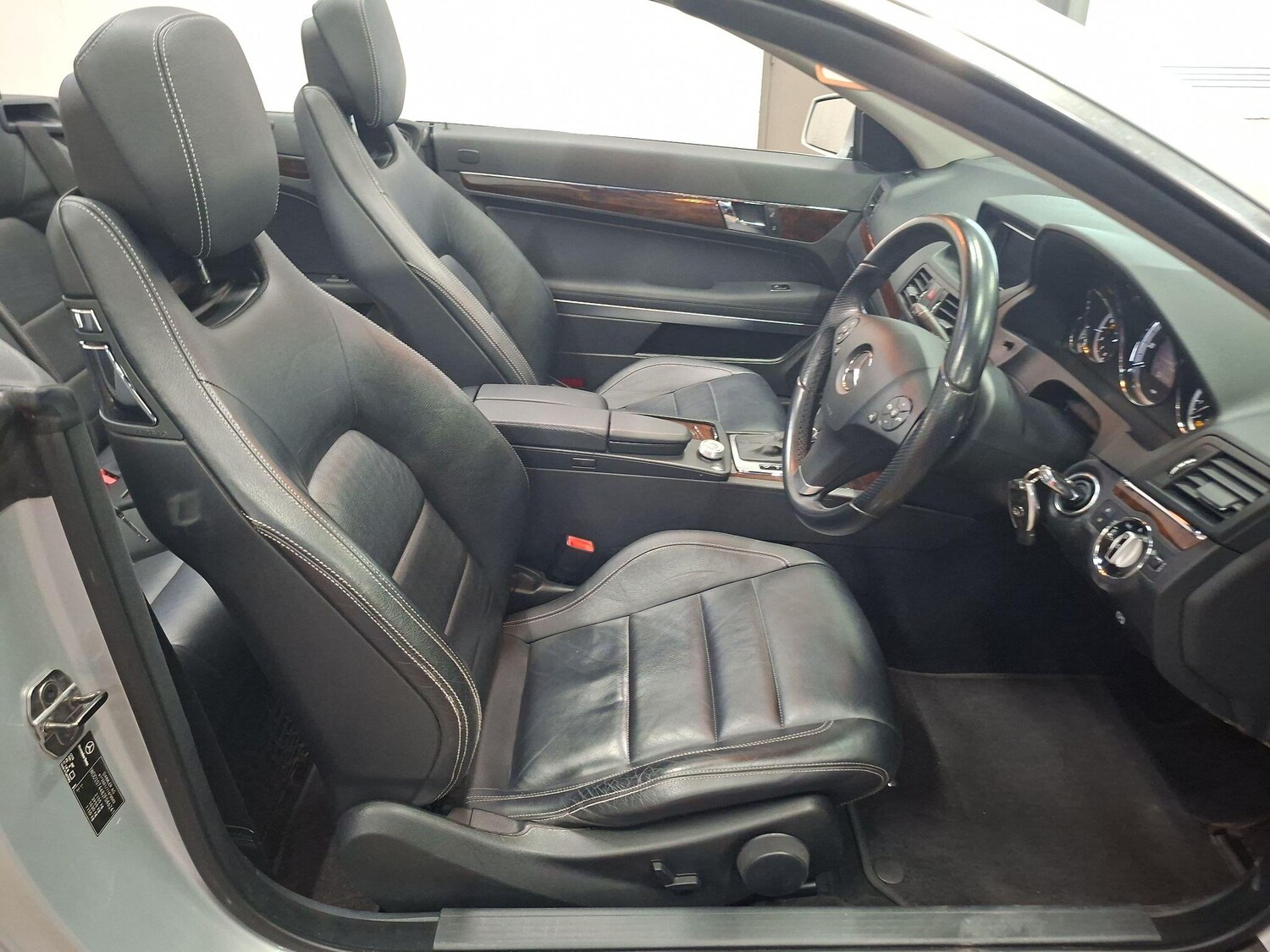 Used Mercedes-Benz E Class 2010 for sale - 76563585: Photo 15