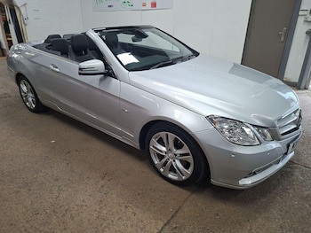 Used Mercedes-Benz E Class 2010 for sale - 76563585: Photo