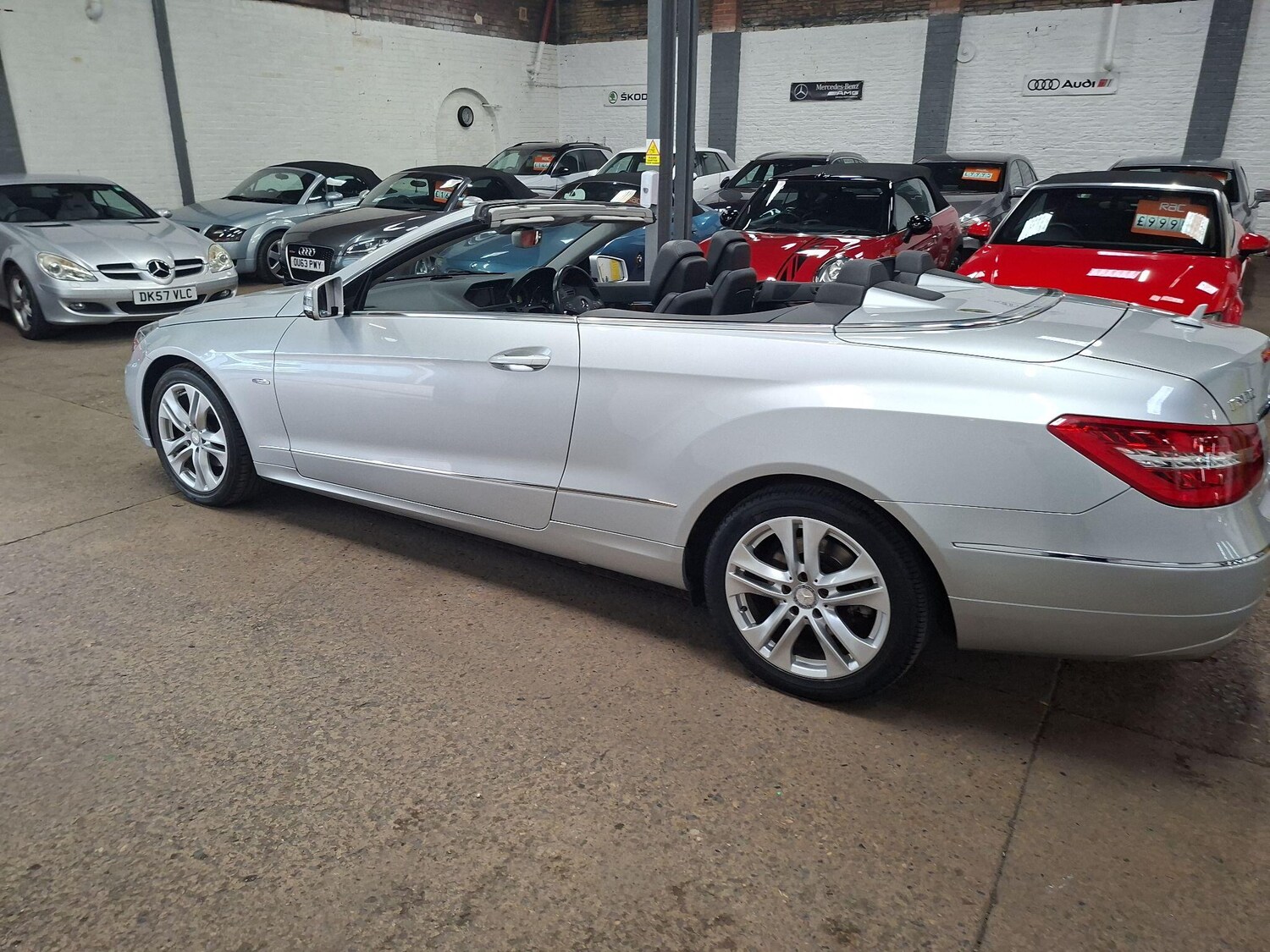 Used Mercedes-Benz E Class 2010 for sale - 76563585: Photo 7