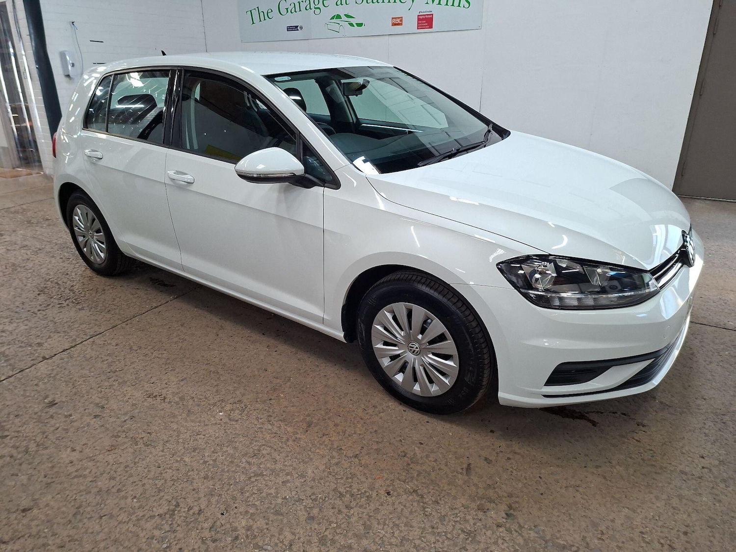 Used Volkswagen Golf 2017 for sale - 78175842: Photo 3