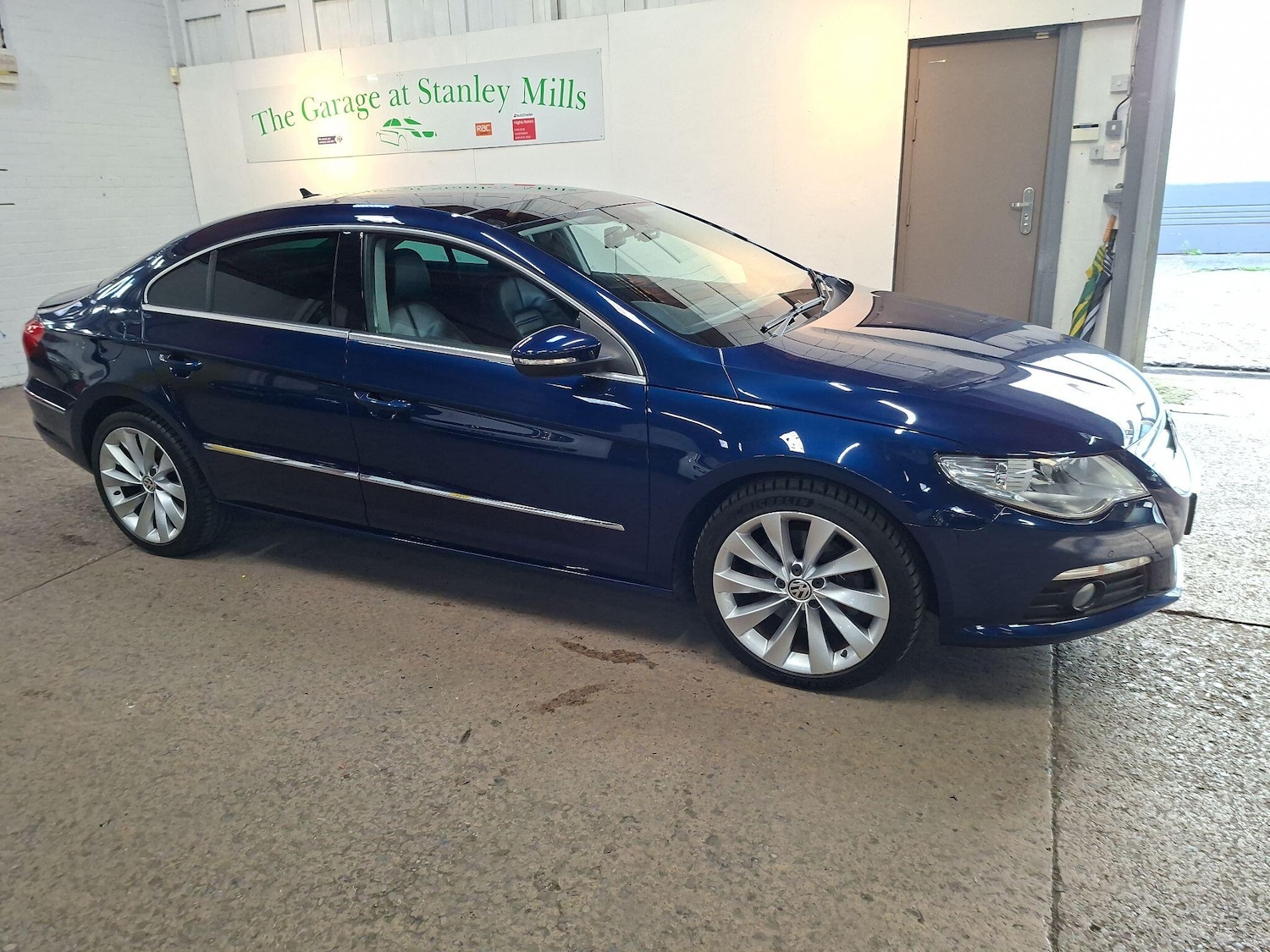 Used Volkswagen Passat 2010 for sale - 78179055: Photo 4