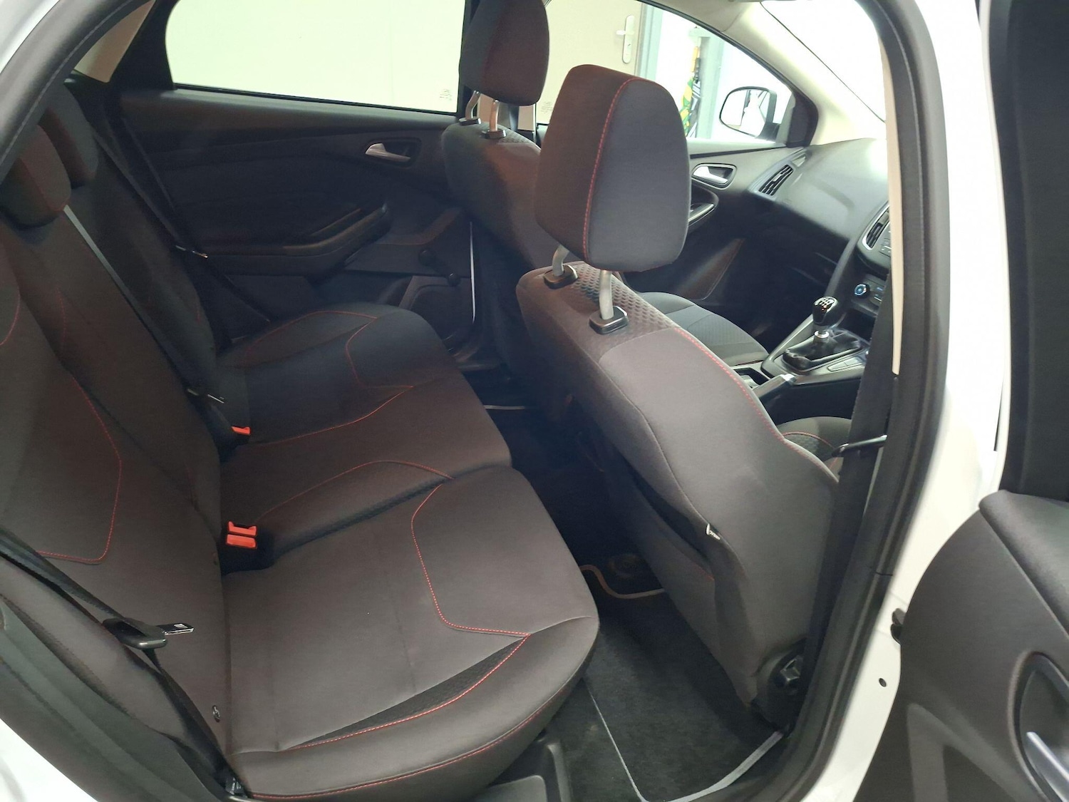 Used Ford Focus 2015 for sale - 76635906: Photo 3