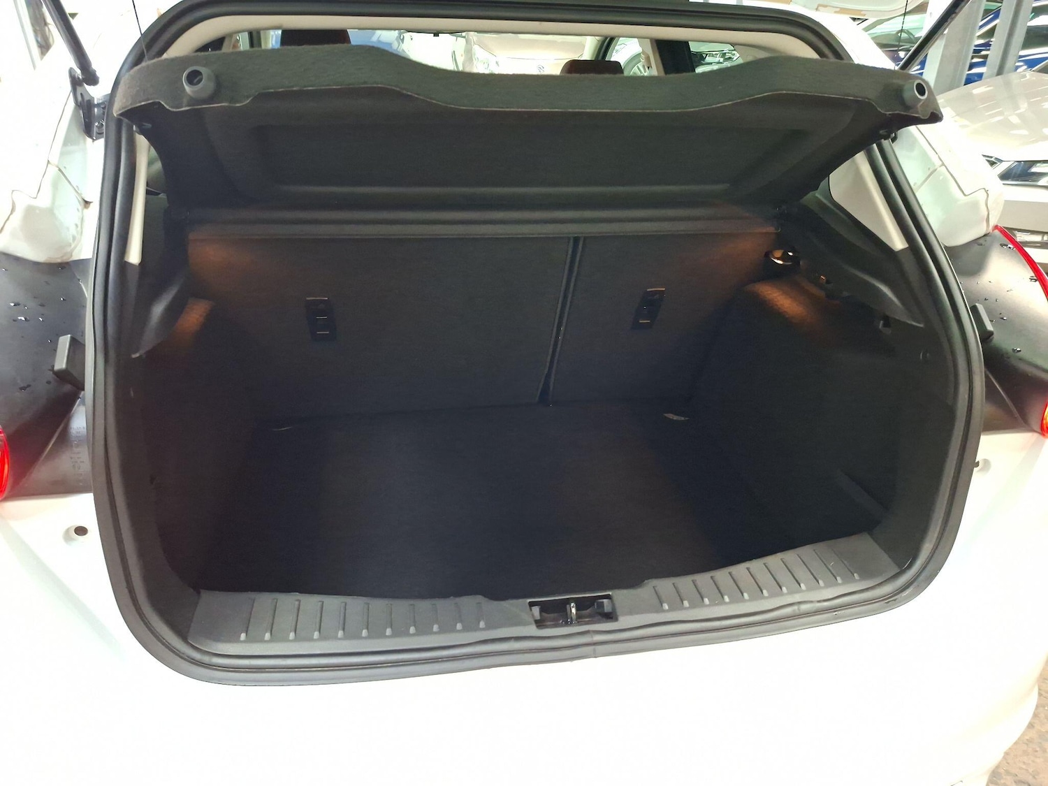 Used Ford Focus 2015 for sale - 76635906: Photo 4