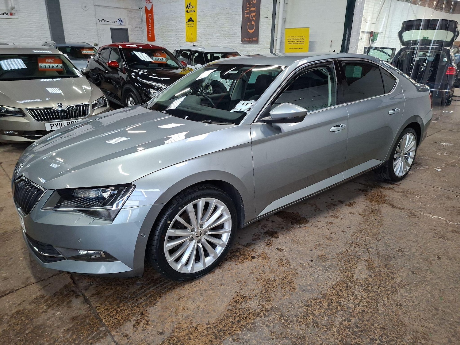 Used Skoda Superb 2017 for sale - 76795026: Photo 1