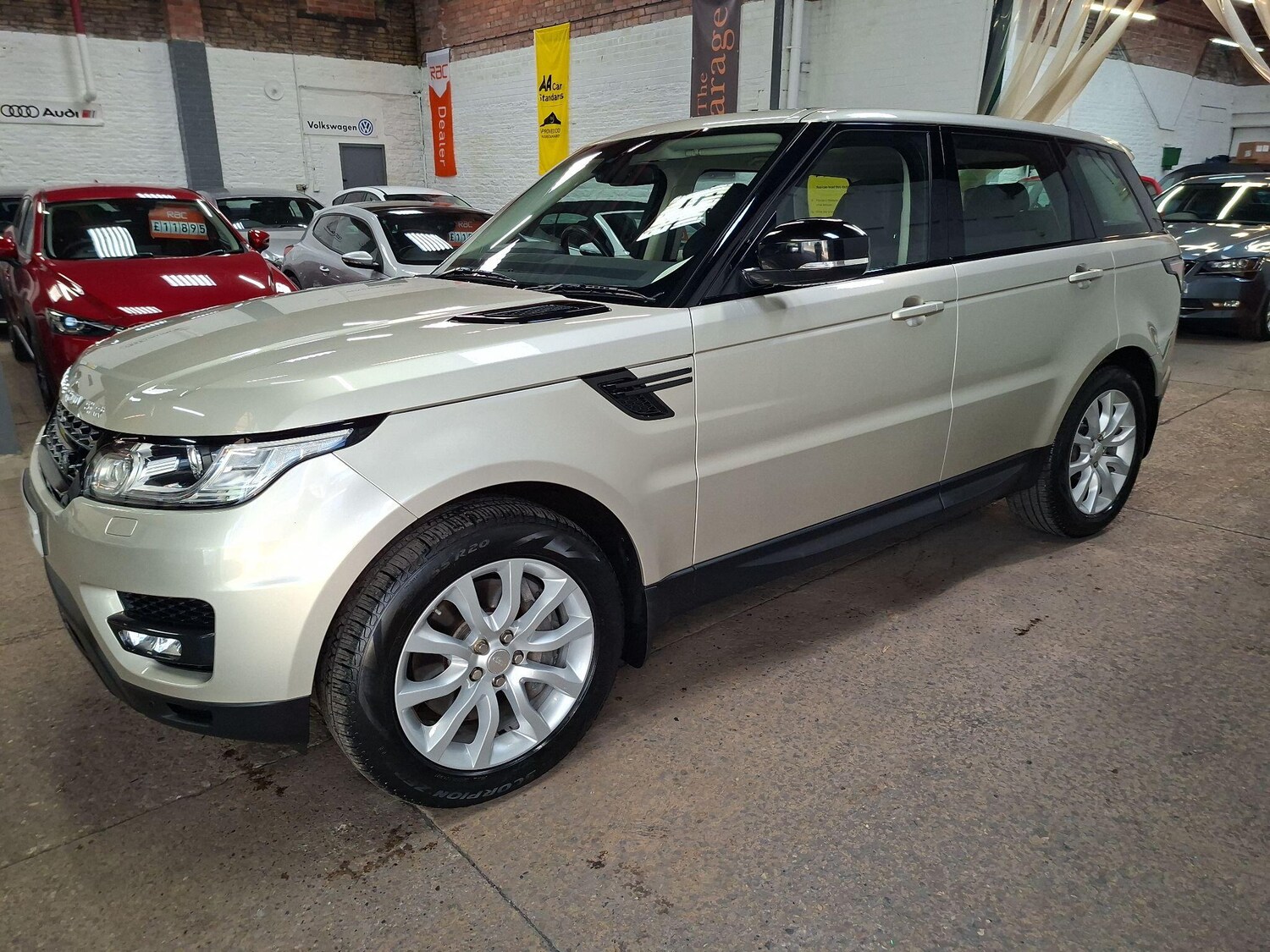 Used Land Rover Range Rover Sport 2014 for sale - 76563589: Photo 1