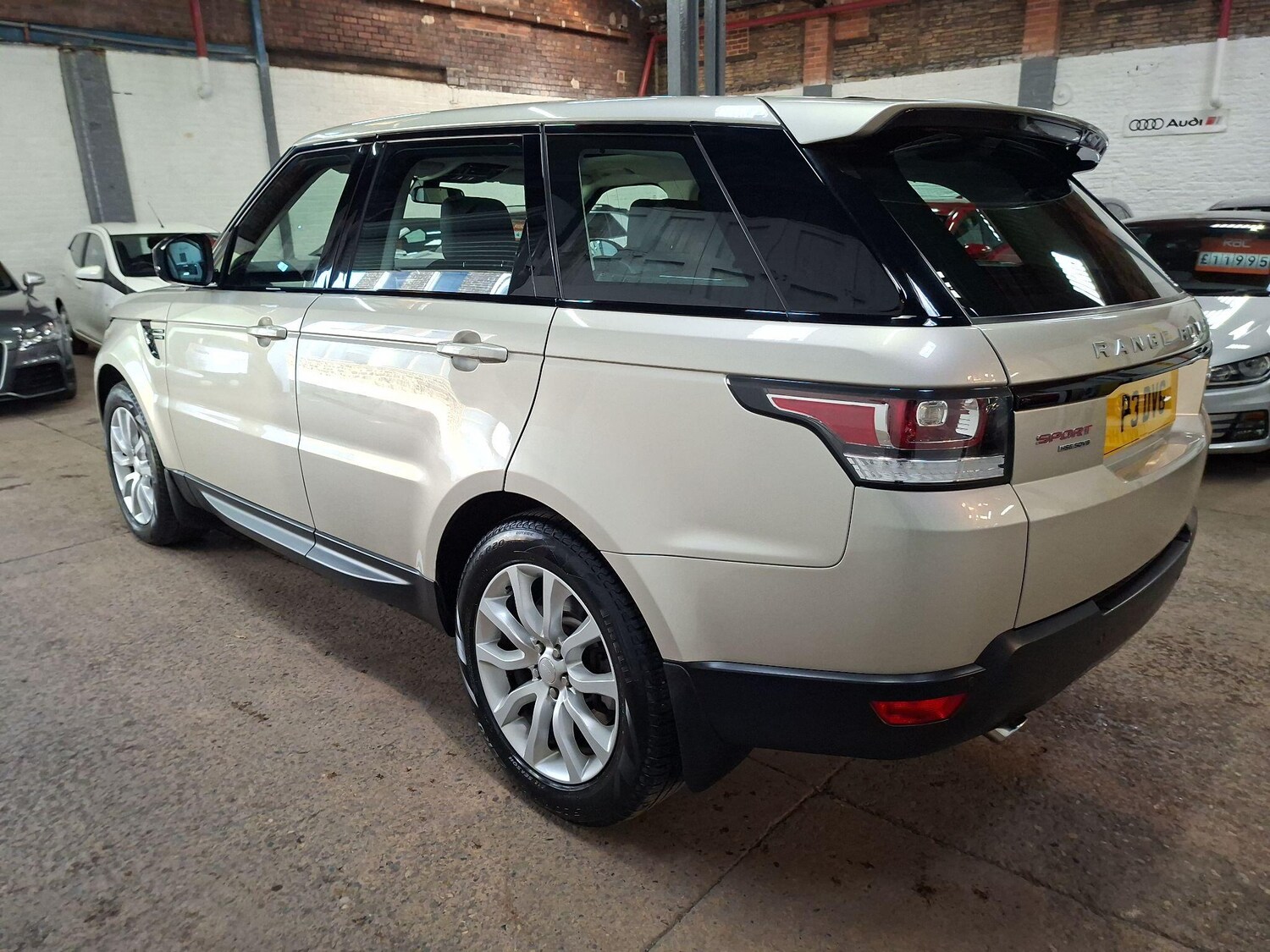 Used Land Rover Range Rover Sport 2014 for sale - 76563589: Photo 11