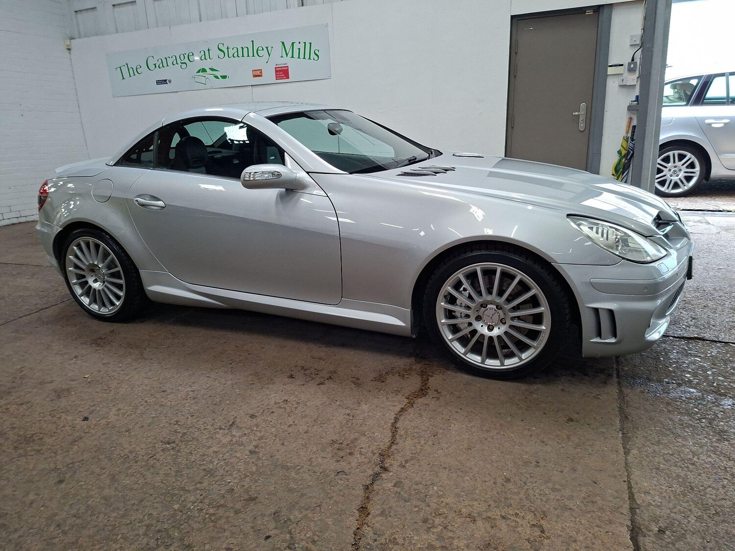 Used Mercedes-Benz SLK 2005 for sale - 76563600: Photo 23