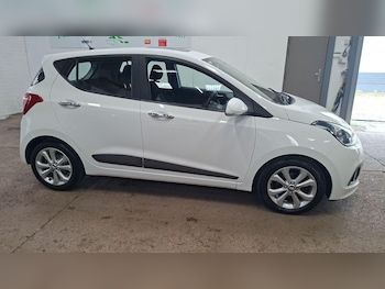 Used Hyundai i10 2015 for sale - 78880400: Photo
