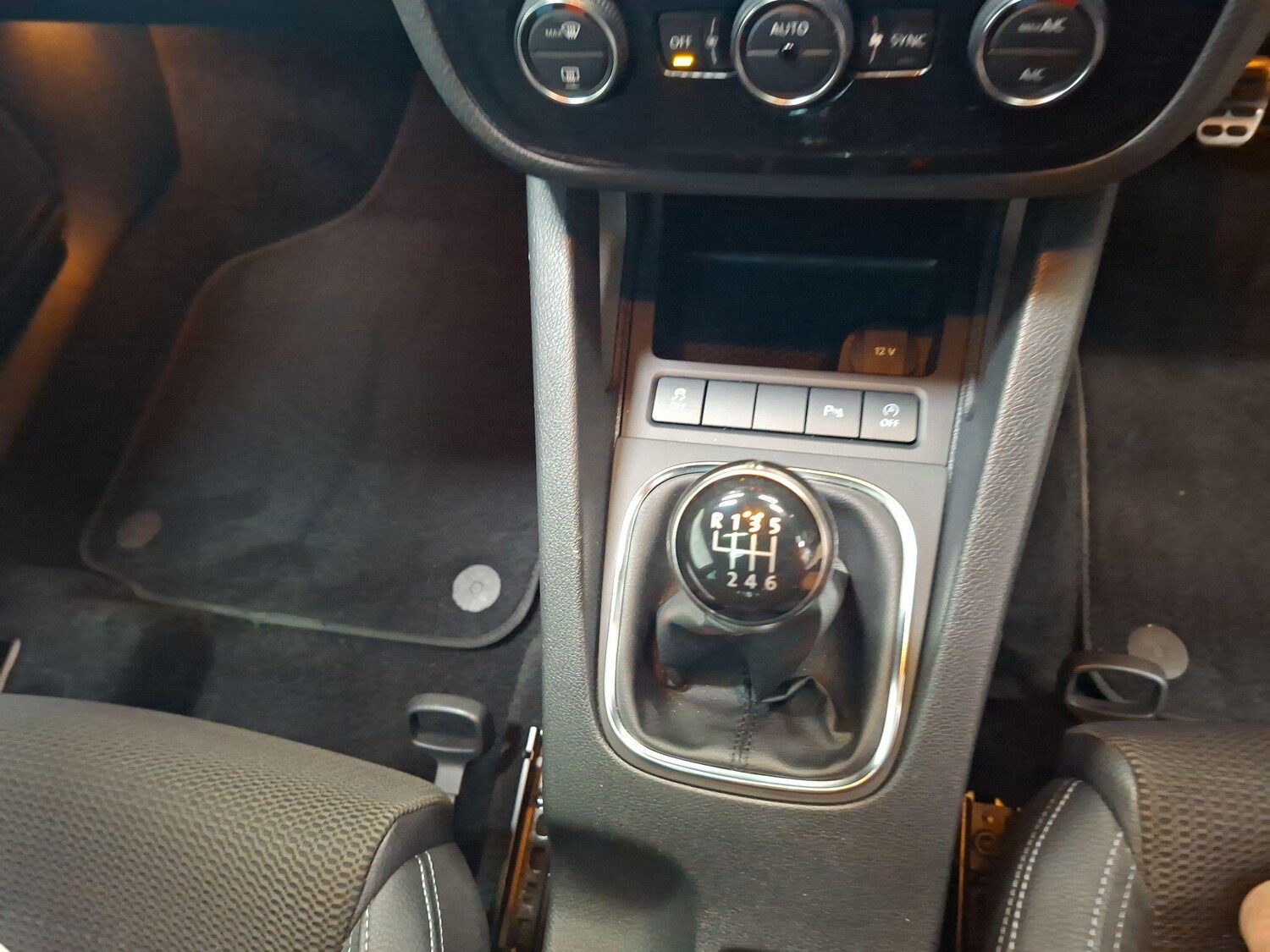 Used Volkswagen Scirocco 2016 for sale - 78187126: Photo 16