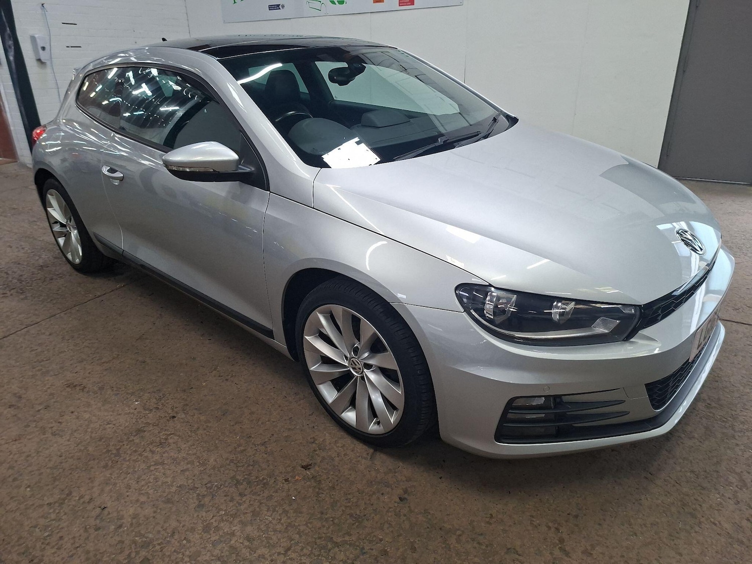Used Volkswagen Scirocco 2016 for sale - 78187126: Photo 3