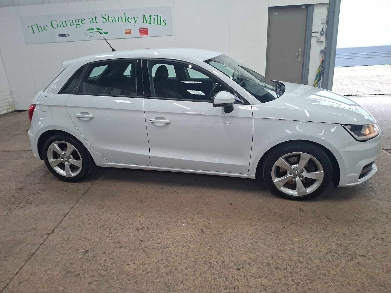 Used Audi A1 2017 for sale - 78187121: Photo 4