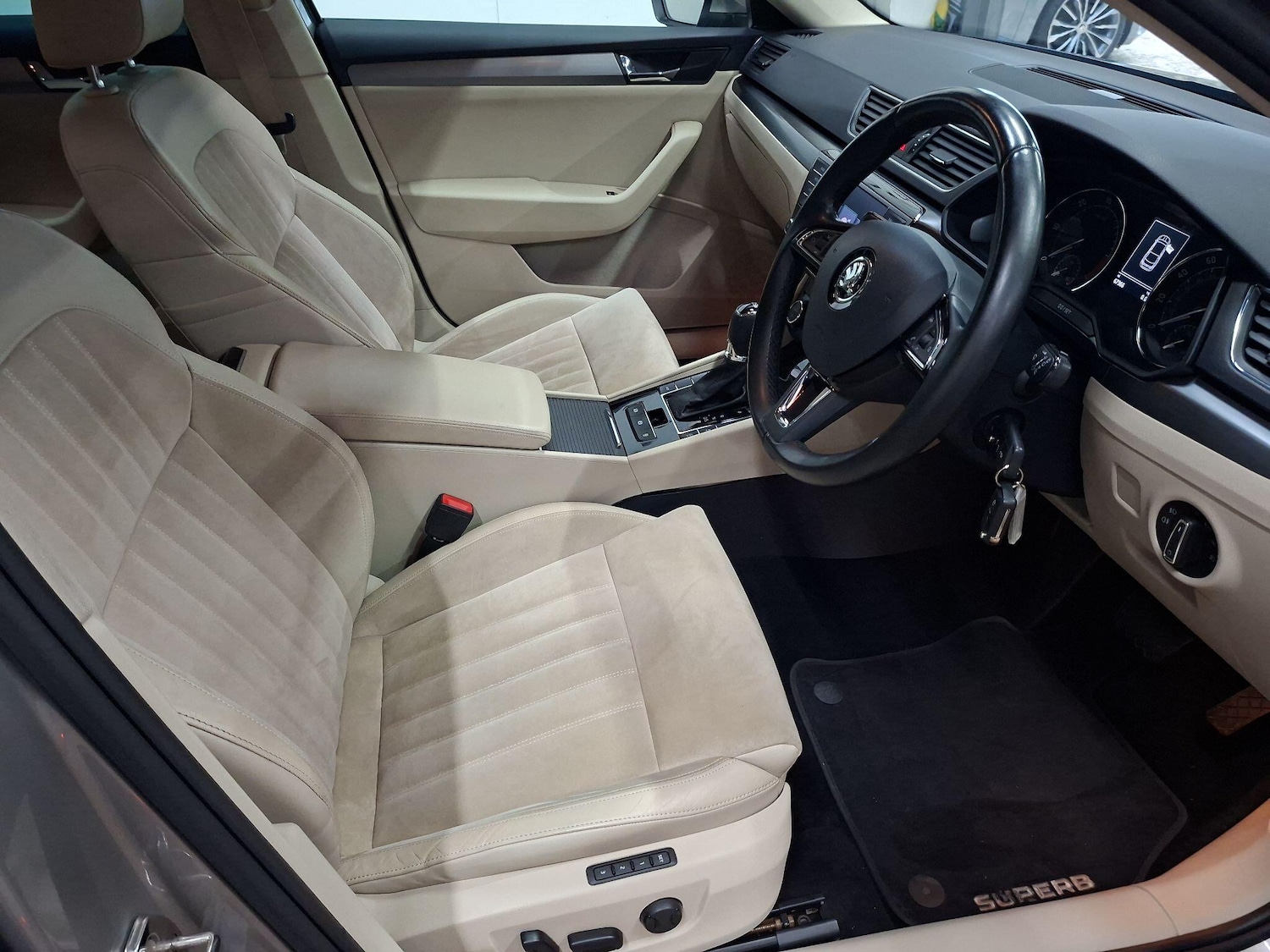 Used Skoda Superb 2016 for sale - 76563593: Photo 10