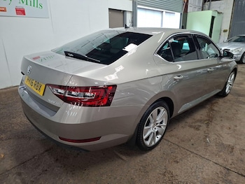 Used Skoda Superb 2016 for sale - 76563593: Photo
