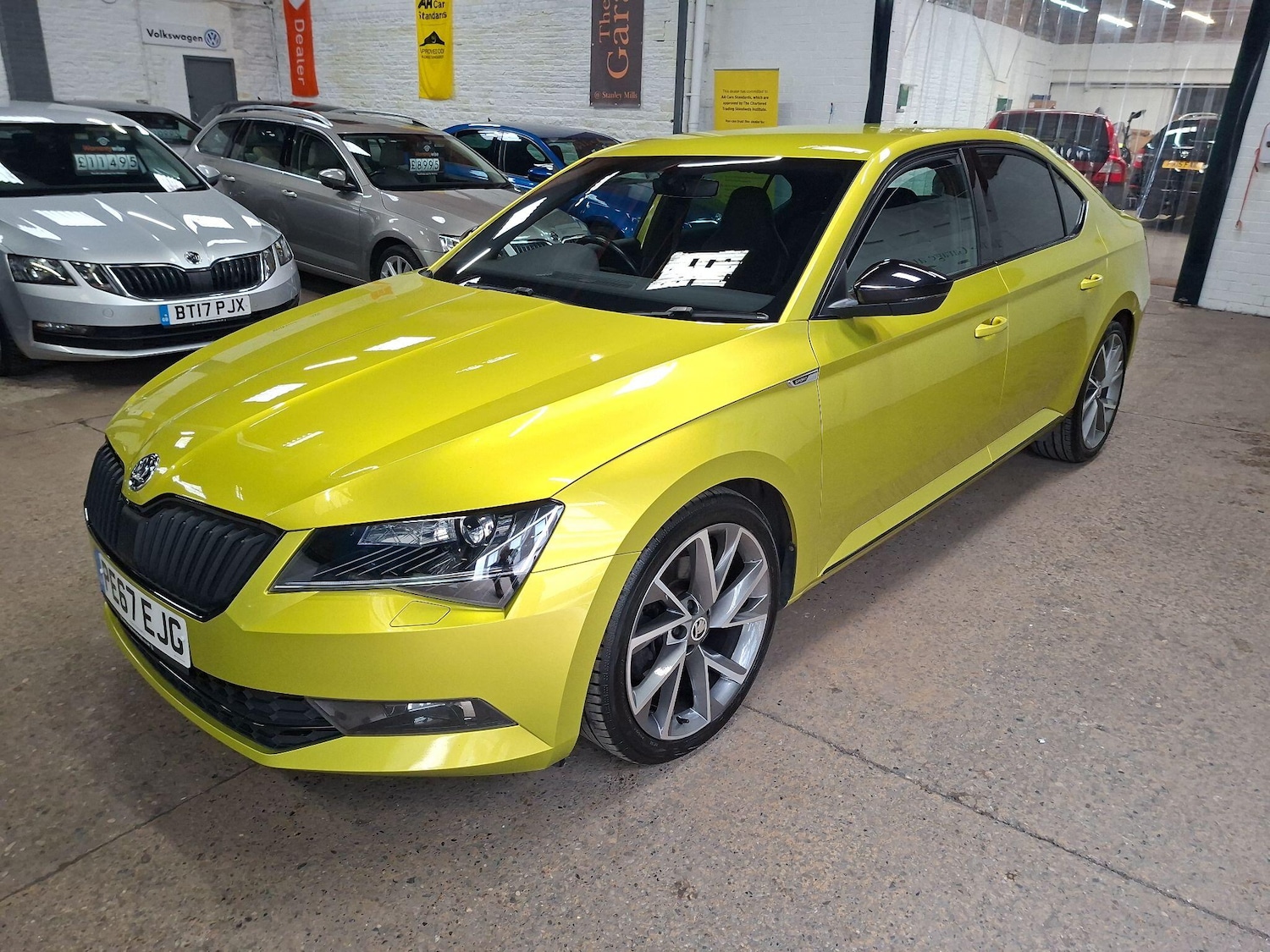 Used Skoda Superb 2017 for sale - 77826853: Photo 2