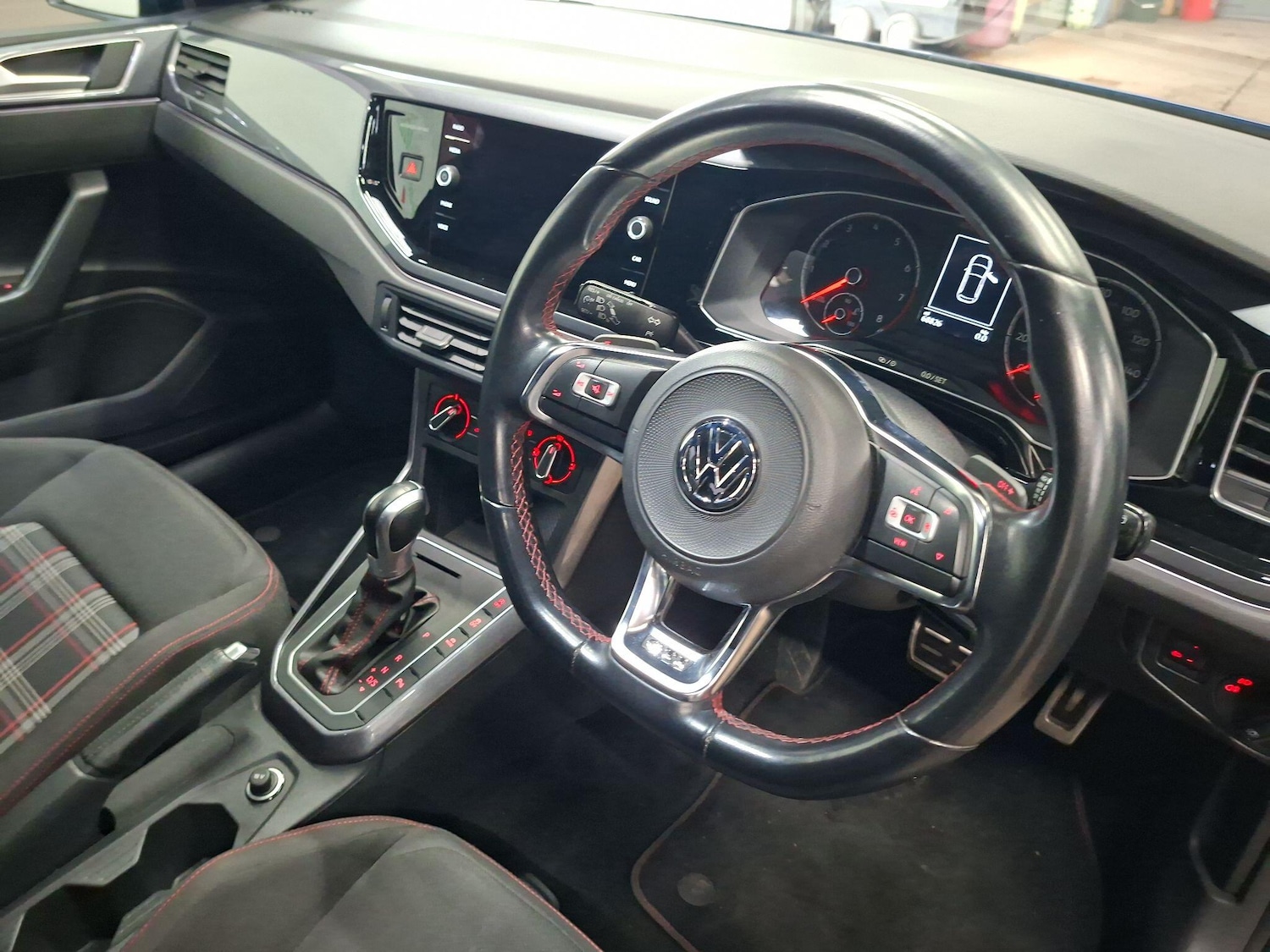 Used Volkswagen Polo 2018 for sale - 76635905: Photo 17