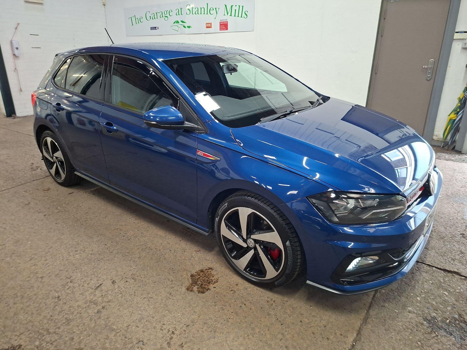 Used Volkswagen Polo 2018 for sale - 76635905: Photo 3