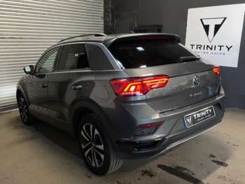 Used Volkswagen T-Roc 2020 for sale - 74161517: Photo