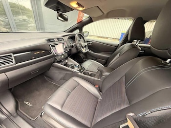 Used Nissan Leaf 2022 for sale - 76126621: Photo 2