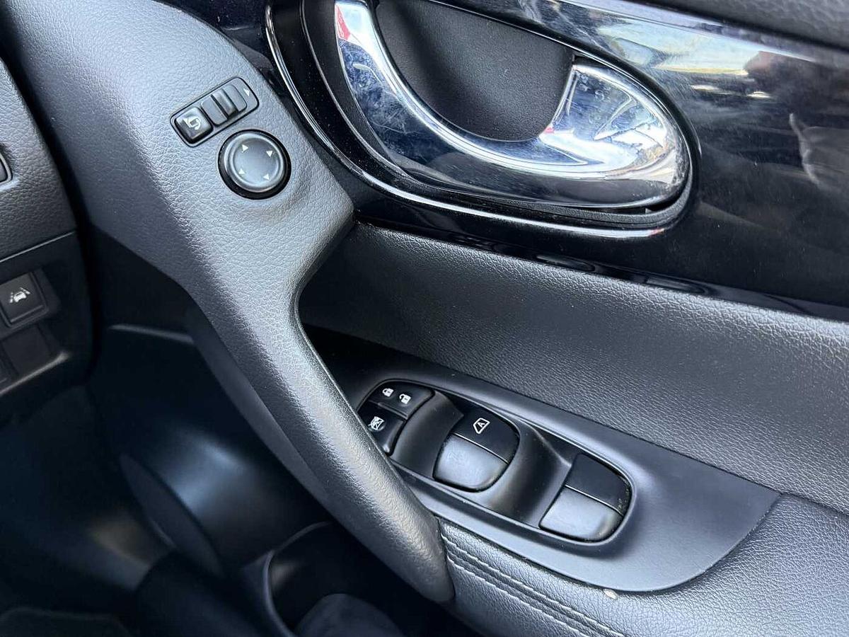 Used Nissan Qashqai 2017 for sale - 76126917: Photo 18