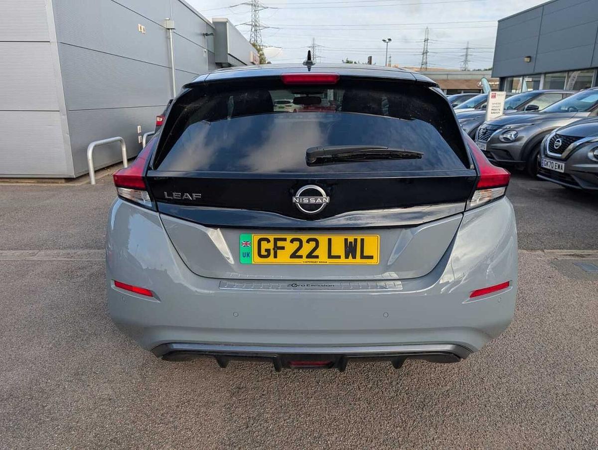 Used Nissan Leaf 2022 for sale - 76126928: Photo 2