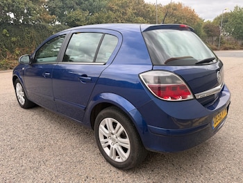 Used Vauxhall Astra 2009 for sale - 79564563: Photo